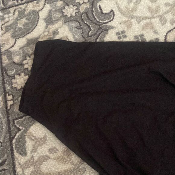 Elegant Black Women's Top - Picture 4 of 5